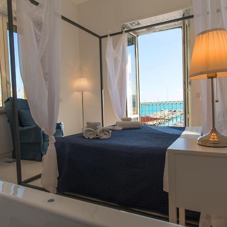Relais Mareluna - Luxury Apartments Salerno Dış mekan fotoğraf
